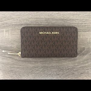 ▫️Michael Kors printed Wallet